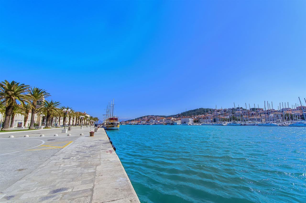 Apartments And Rooms Iva Trogir Dış mekan fotoğraf